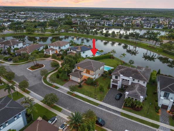 10593 N Lago Vista Cir, Parkland FL 33076
