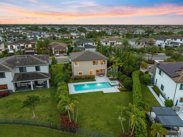 10593 N Lago Vista Cir, Parkland FL 33076
