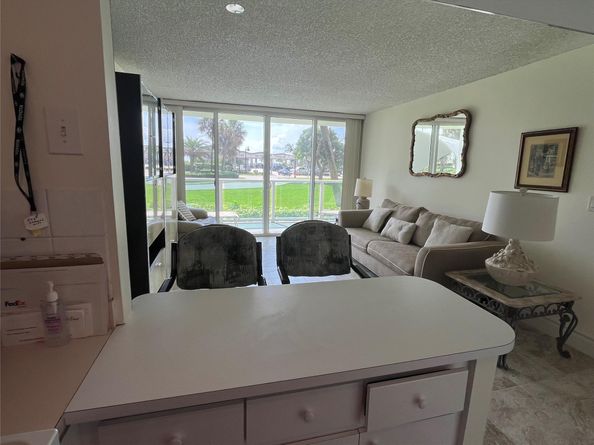 333 NE 21st Ave 206, Deerfield Beach FL 33441