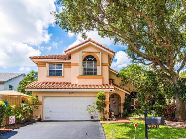 6851 NW 29th Ct, Margate FL 33063