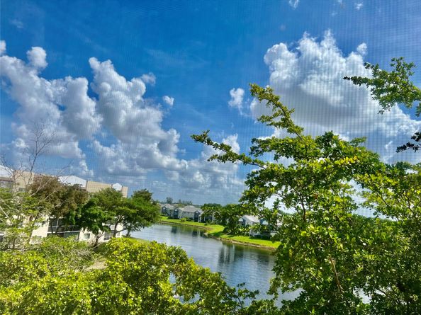 9539 Weldon Cir F406, Tamarac FL 33321