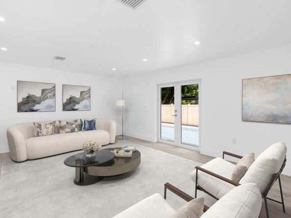 257 SW 32nd Rd, Miami FL 33129