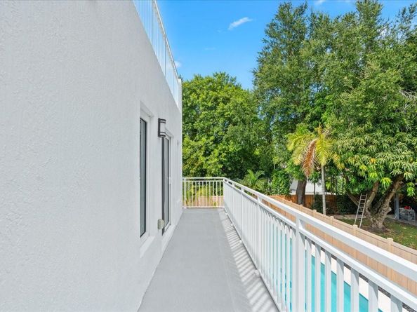 257 SW 32nd Rd, Miami FL 33129