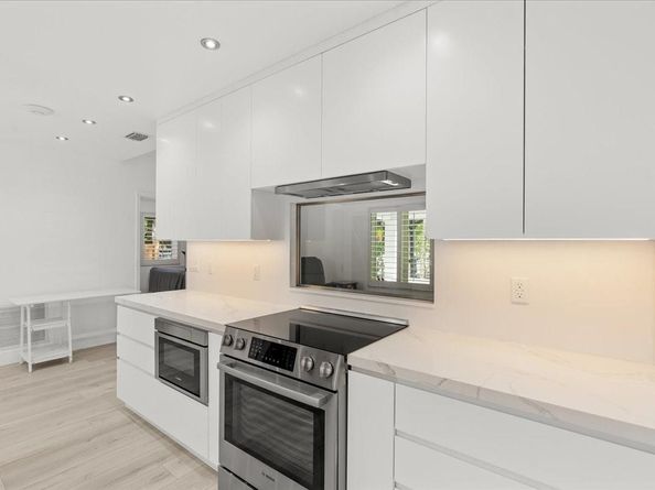 257 SW 32nd Rd, Miami FL 33129