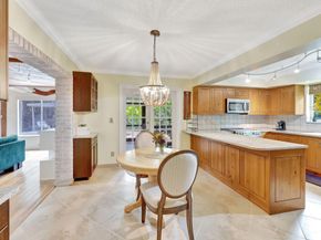 7681 NW 6th Ct, Plantation FL 33324