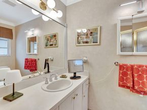 7681 NW 6th Ct, Plantation FL 33324