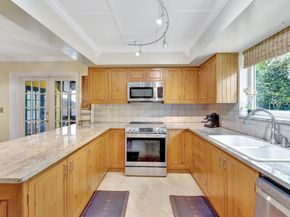 7681 NW 6th Ct, Plantation FL 33324