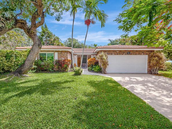 7681 NW 6th Ct, Plantation FL 33324
