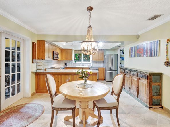 7681 NW 6th Ct, Plantation FL 33324