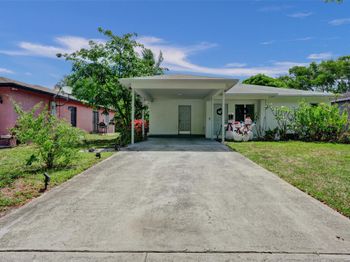 1590 NW 7th Ln