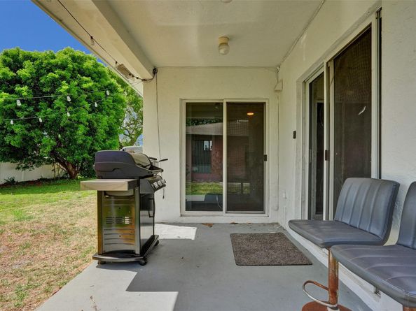 1590 NW 7th Ln, Pompano Beach FL 33060