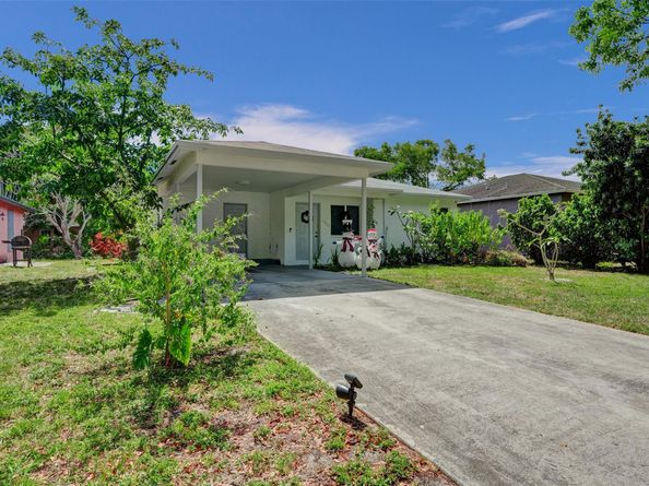 1590 NW 7th Ln, Pompano Beach FL 33060