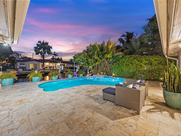 1719 Poinsettia Dr, Fort Lauderdale FL 33305