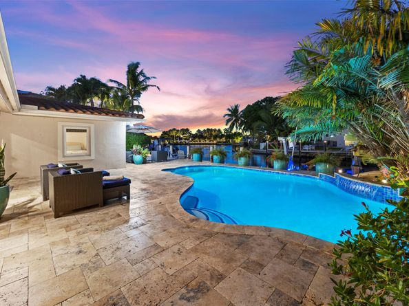 1719 Poinsettia Dr, Fort Lauderdale FL 33305