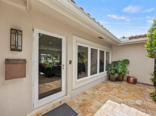 1719 Poinsettia Dr, Fort Lauderdale FL 33305