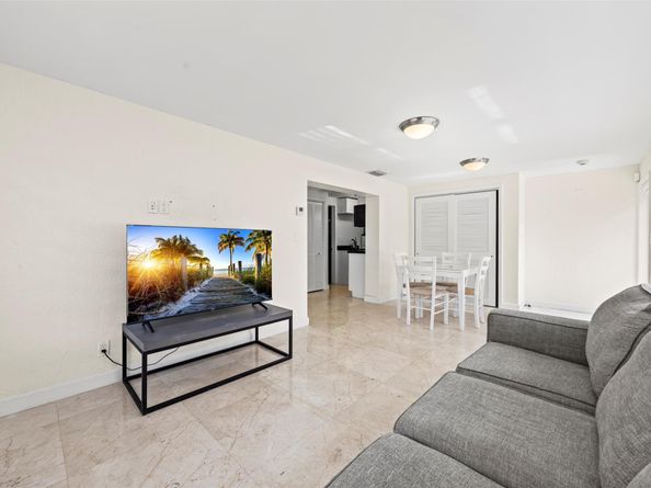 1719 Poinsettia Dr, Fort Lauderdale FL 33305