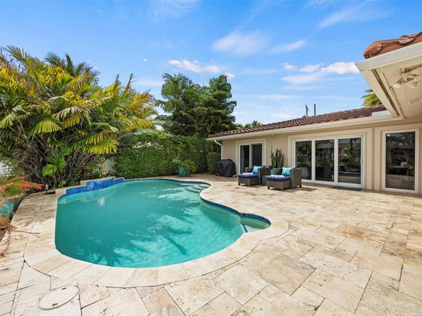 1719 Poinsettia Dr, Fort Lauderdale FL 33305