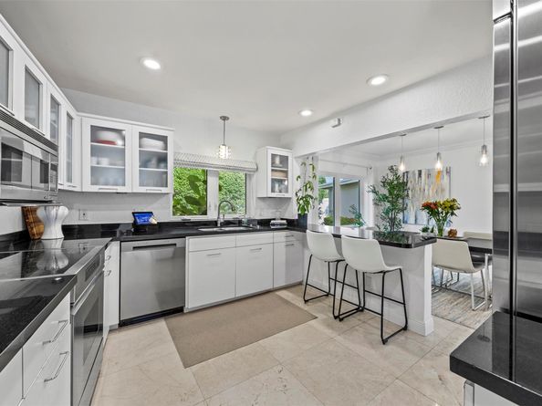 1719 Poinsettia Dr, Fort Lauderdale FL 33305