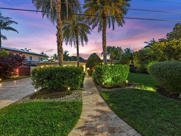 1719 Poinsettia Dr, Fort Lauderdale FL 33305