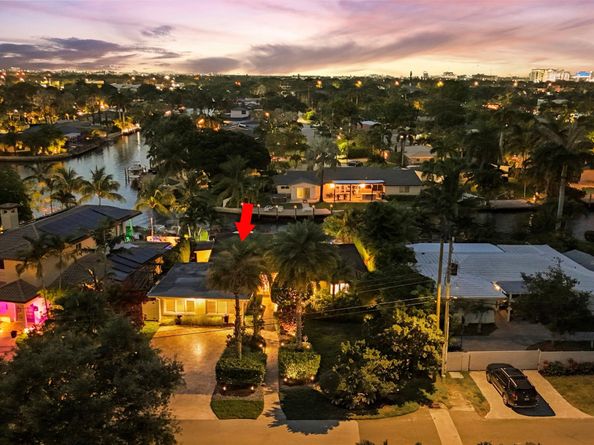 1719 Poinsettia Dr, Fort Lauderdale FL 33305