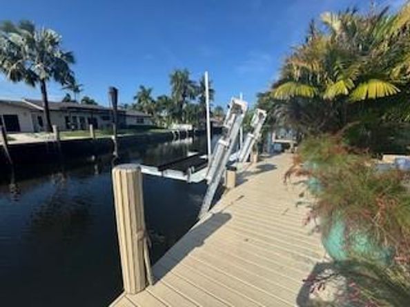 1719 Poinsettia Dr, Fort Lauderdale FL 33305