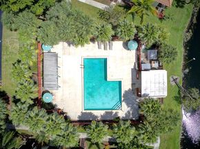 410 Lakeview Dr 104, Weston FL 33326