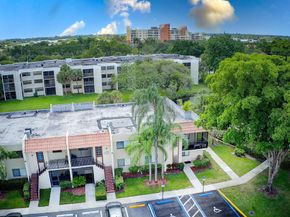 410 Lakeview Dr 104, Weston FL 33326