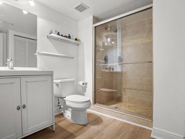 410 Lakeview Dr 104, Weston FL 33326