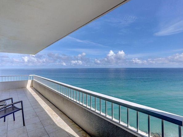 5550 N Ocean Drive 22 A, Singer Island FL 33404