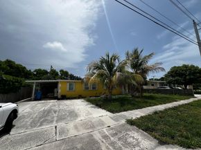 1036 S 14th Street, Lantana FL 33462