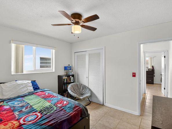 5511 Van Buren Street, Hollywood FL 33021