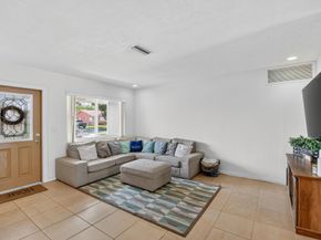 5511 Van Buren Street, Hollywood FL 33021