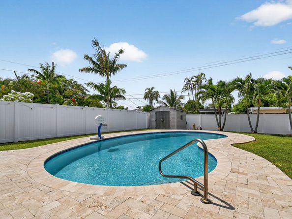 5511 Van Buren Street, Hollywood FL 33021