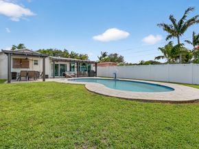 5511 Van Buren Street, Hollywood FL 33021