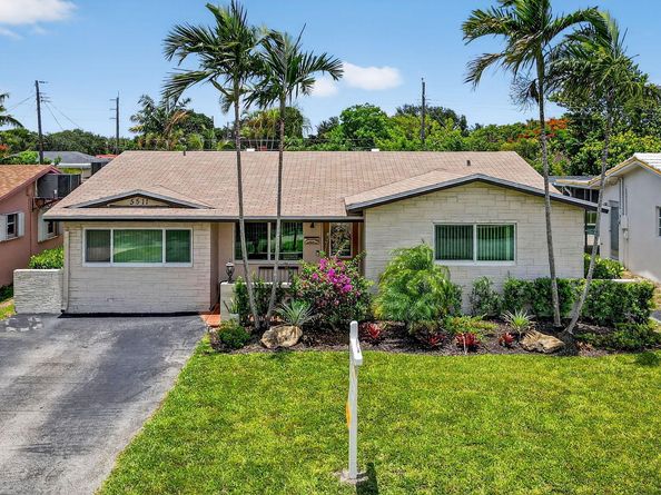 5511 Van Buren Street, Hollywood FL 33021