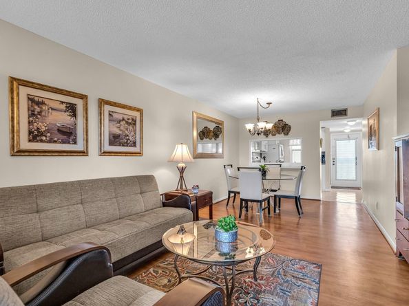 2748 NW 104th Ave 406, Sunrise FL 33322