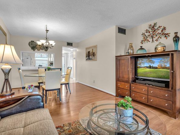 2748 NW 104th Ave 406, Sunrise FL 33322