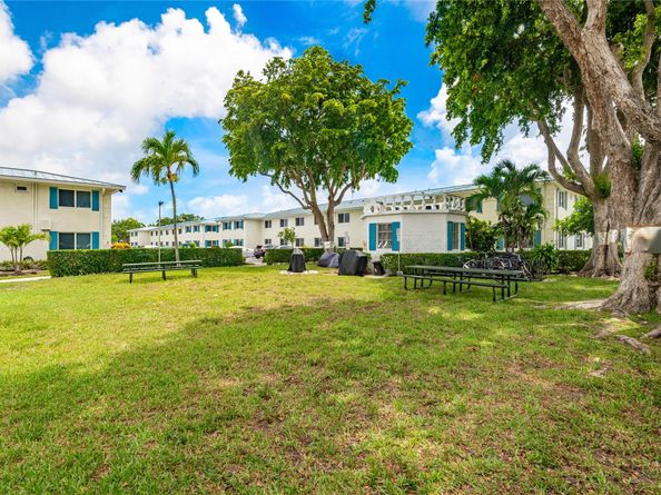 1821 NE 62nd St 310, Fort Lauderdale FL 33308