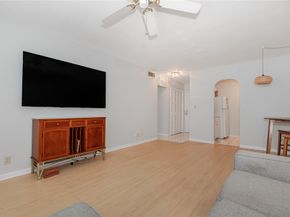 1821 NE 62nd St 310, Fort Lauderdale FL 33308