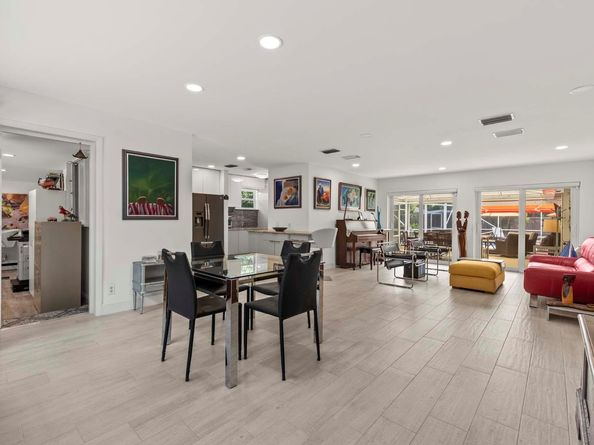 1203 NE 9th Avenue, Delray Beach FL 33483