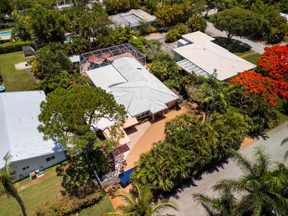 1203 NE 9th Avenue, Delray Beach FL 33483