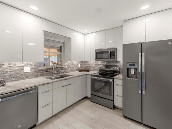 1203 NE 9th Avenue, Delray Beach FL 33483