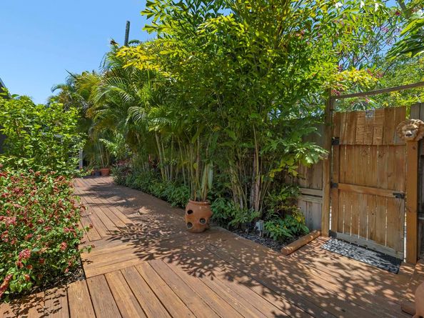1203 NE 9th Avenue, Delray Beach FL 33483