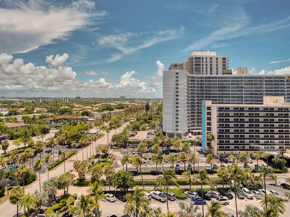 4020 Galt Ocean Dr 1001, Fort Lauderdale FL 33308