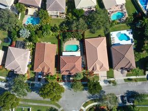 1943 NW 170 Ave, Pembroke Pines FL 33028