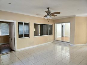 4600 NW 39th St, Lauderdale Lakes FL 33319