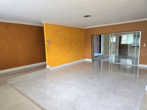 4600 NW 39th St, Lauderdale Lakes FL 33319