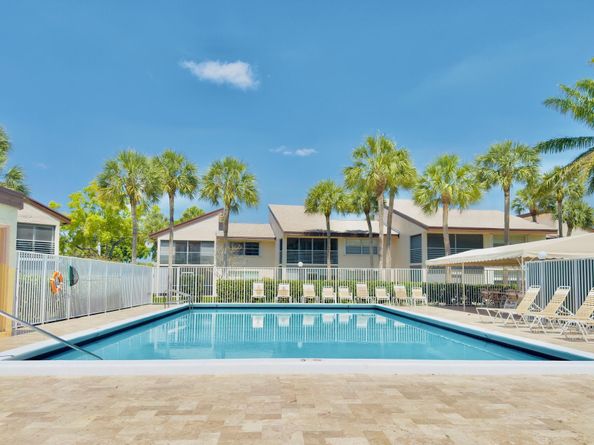 8765 Azalea Court 204, Tamarac FL 33321