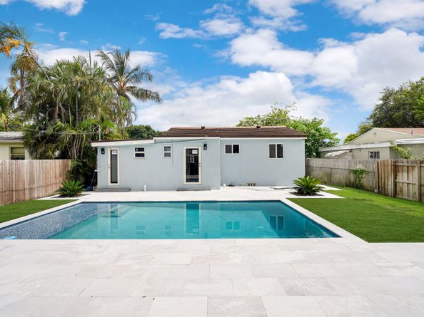 2118 Arthur Street, Hollywood FL 33020