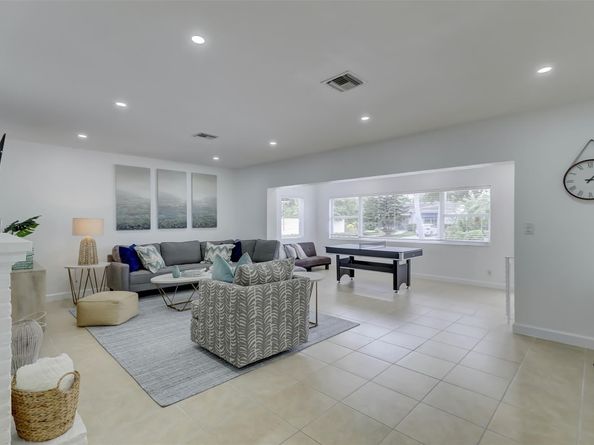 741 NE 16th Ter, Fort Lauderdale FL 33304